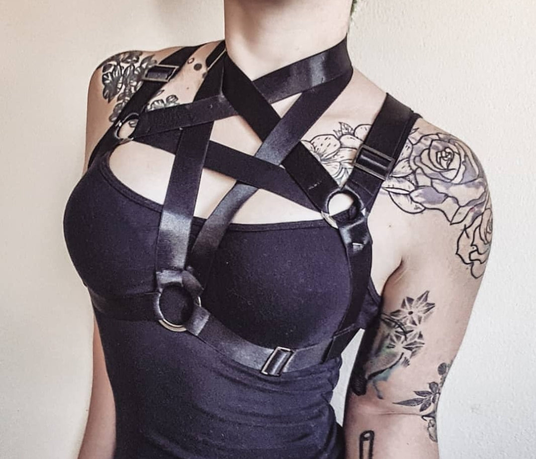 black pentagram harness customer pic 3