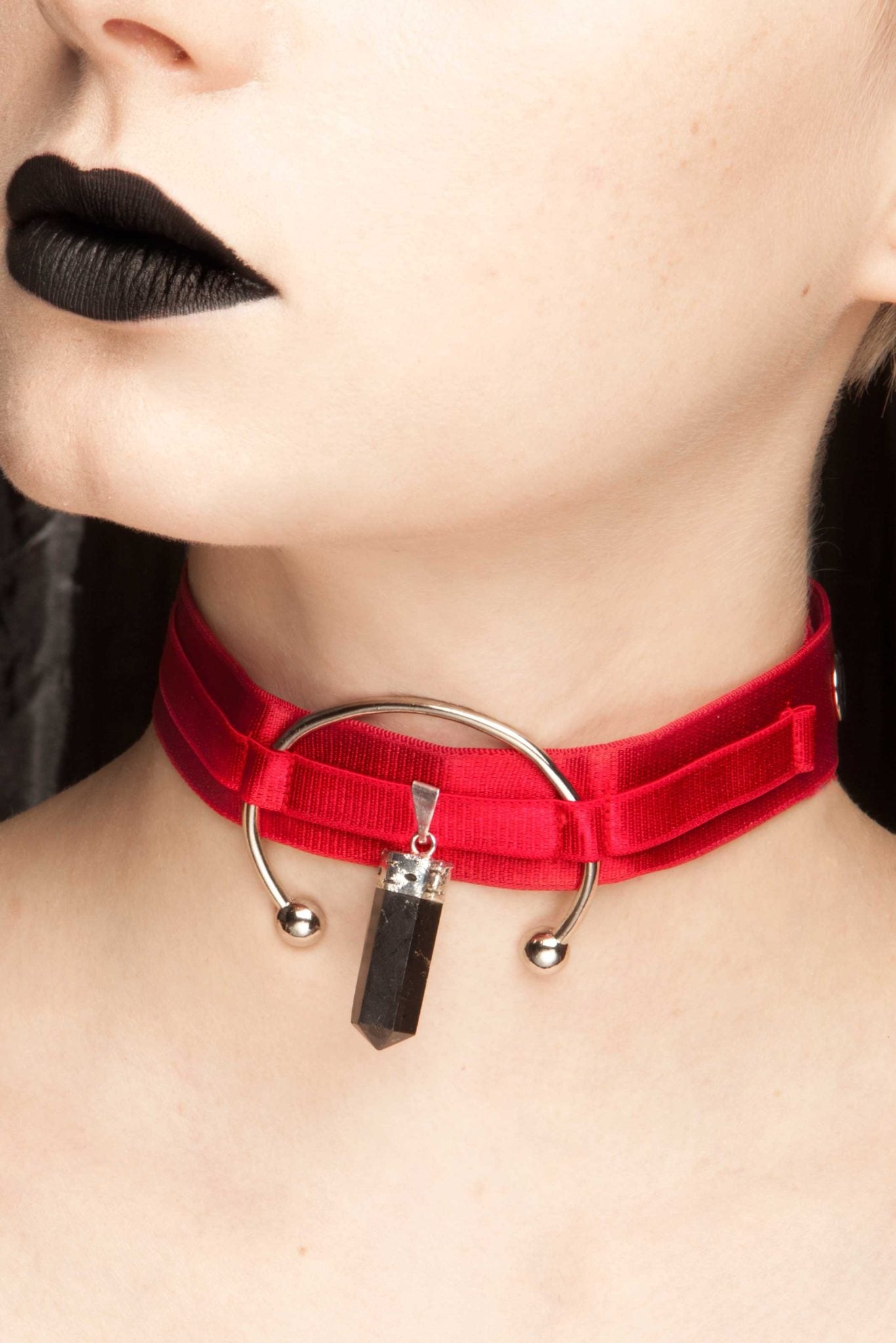 triple goddess choker in bloodbath red with black only pendant