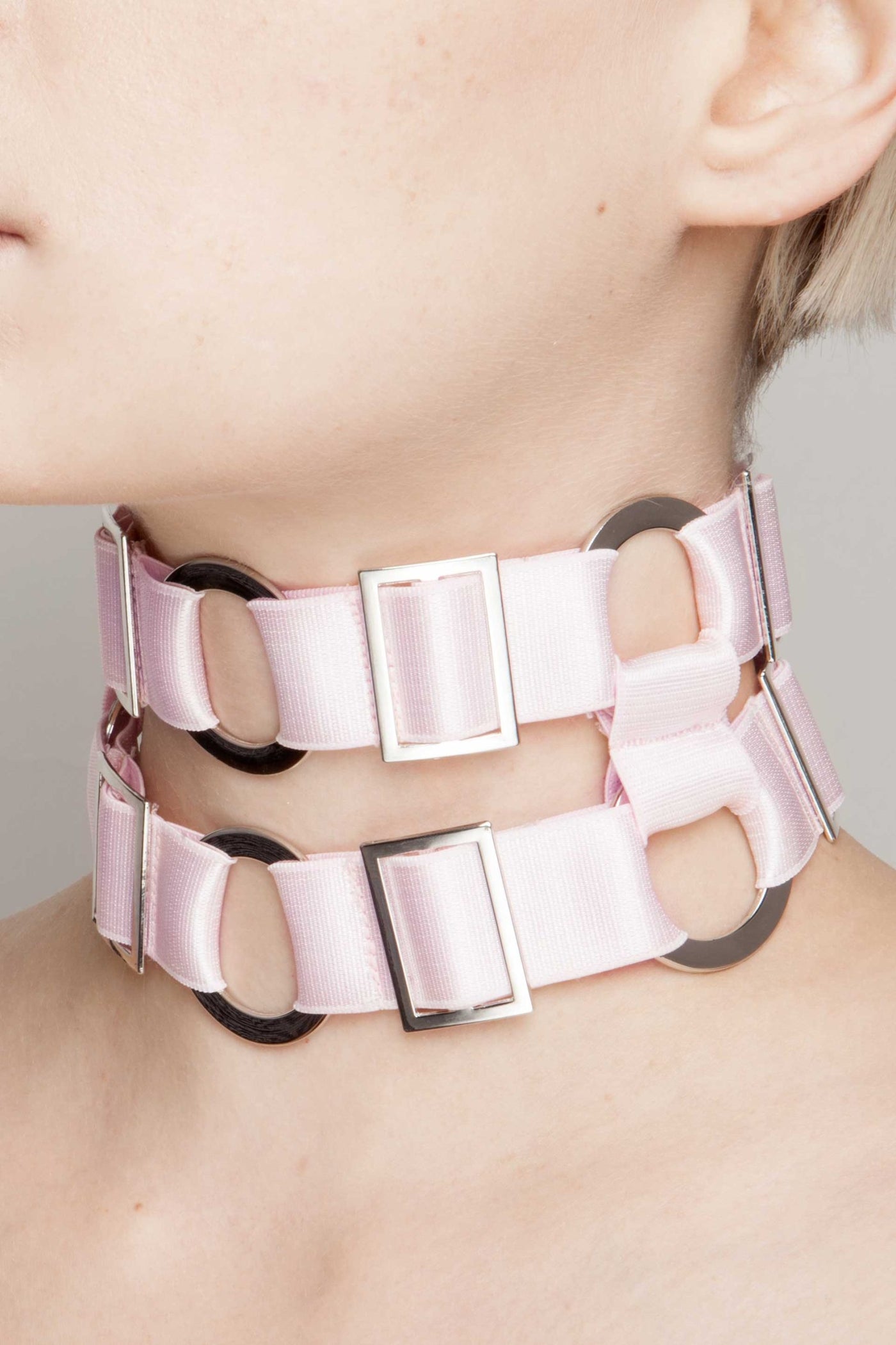 dusted pink viper choker side